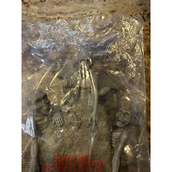 Beetlejuice Exclusive Tombstone Popcorn Bucket Lite Up Halloween SEALEDFAST SHIP - Picture 5 of 6